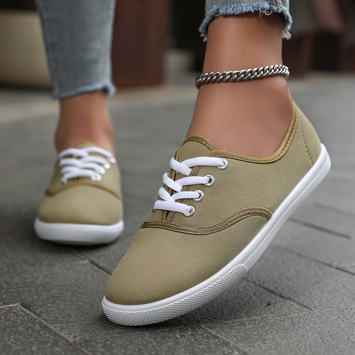 Lotte | Bequeme niedrige Canvas-Schnürschuhe