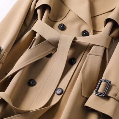 EleganzMantel™ - Stilvoller doppelreihiger Mid-Length Trenchcoat mit Gürtel.