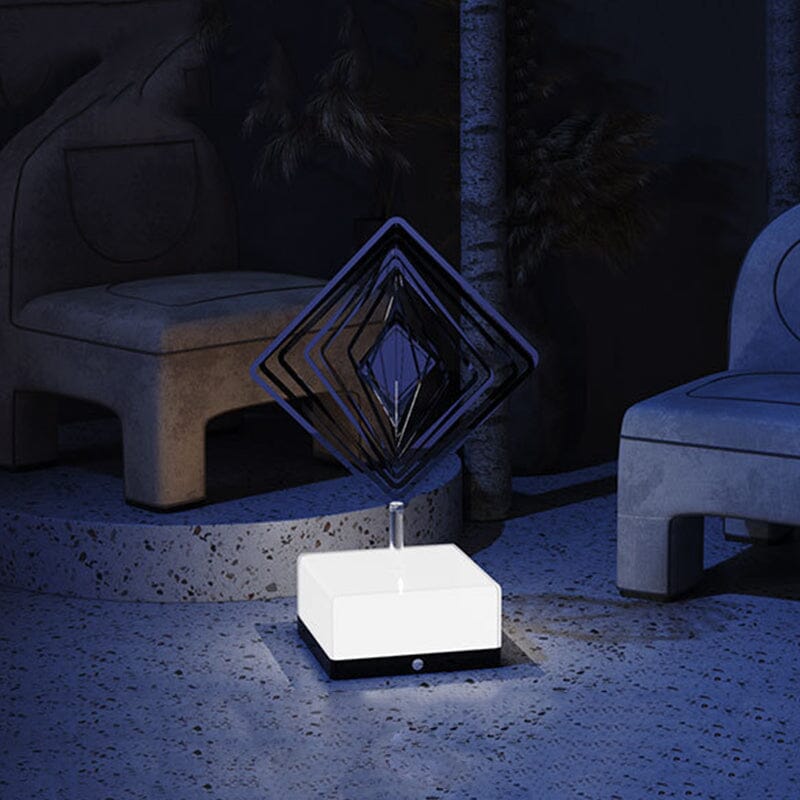 SpinNova™ Futuristisches Design trifft auf brillante Beleuchtung!