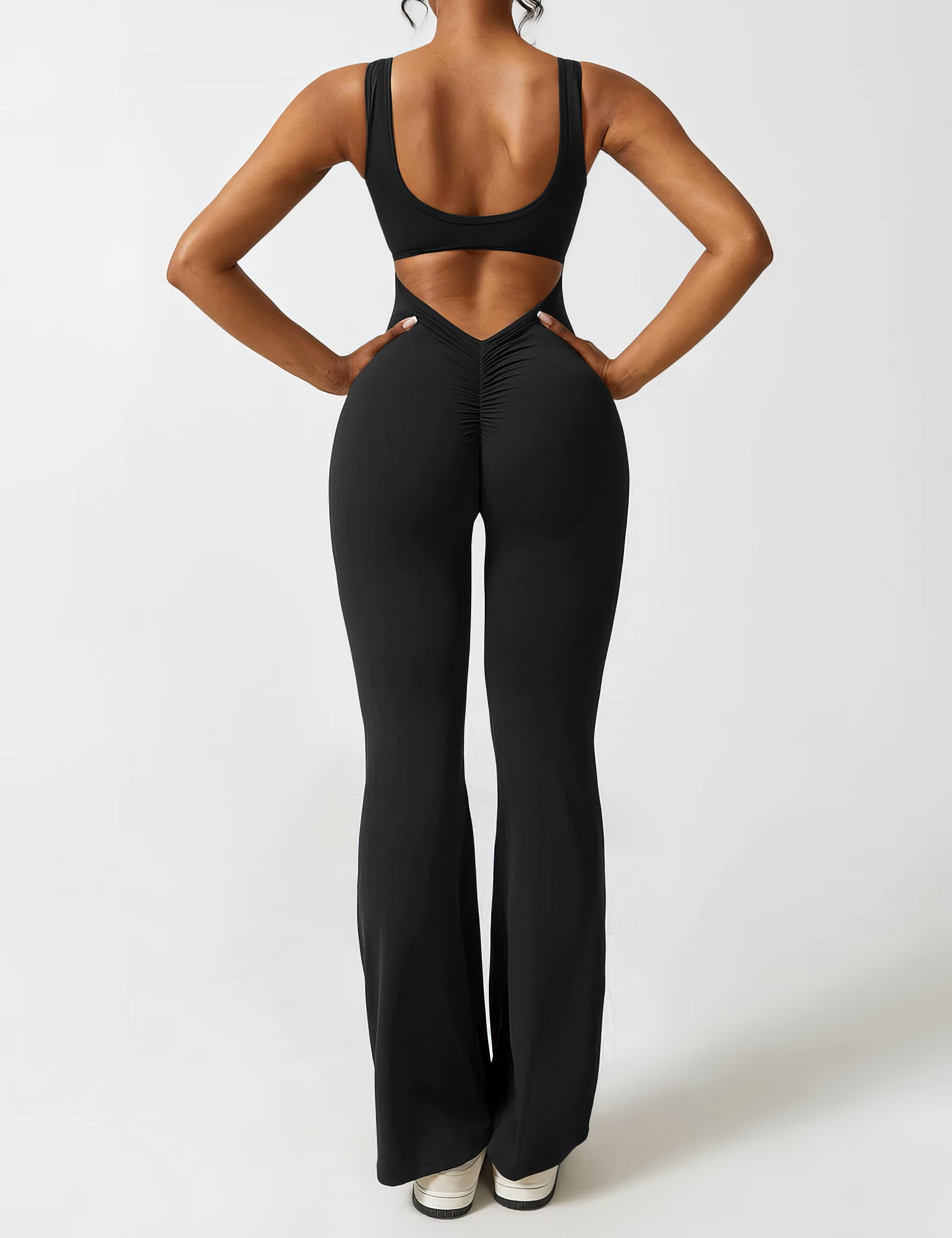 LyannaJumpsuit™ - Das Must-have für jede aktive Frau!