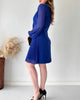 Kleid mit goldener Schnalle