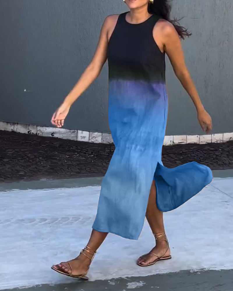 Ärmelloses Kleid mit Seitenschlitz
