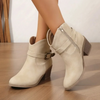 Liv | Milky weiße Wildlederstiefeletten mit Schnalle