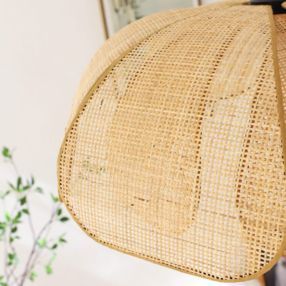 RustikaLeuchter™ - Charmantes Rattan-Design trifft auf rustikale Eleganz.