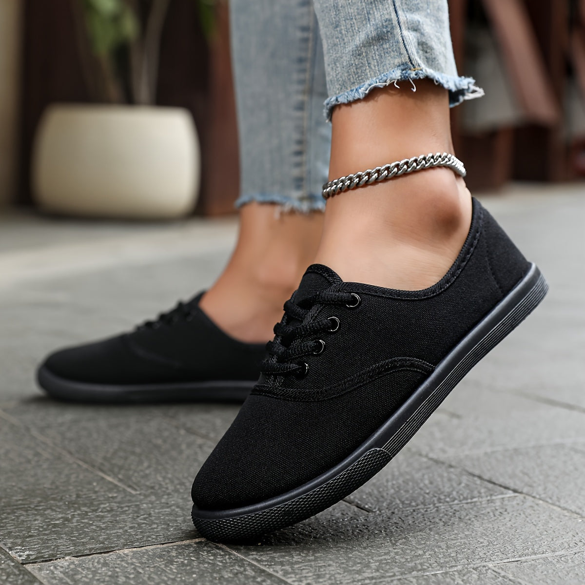 Lotte | Bequeme niedrige Canvas-Schnürschuhe