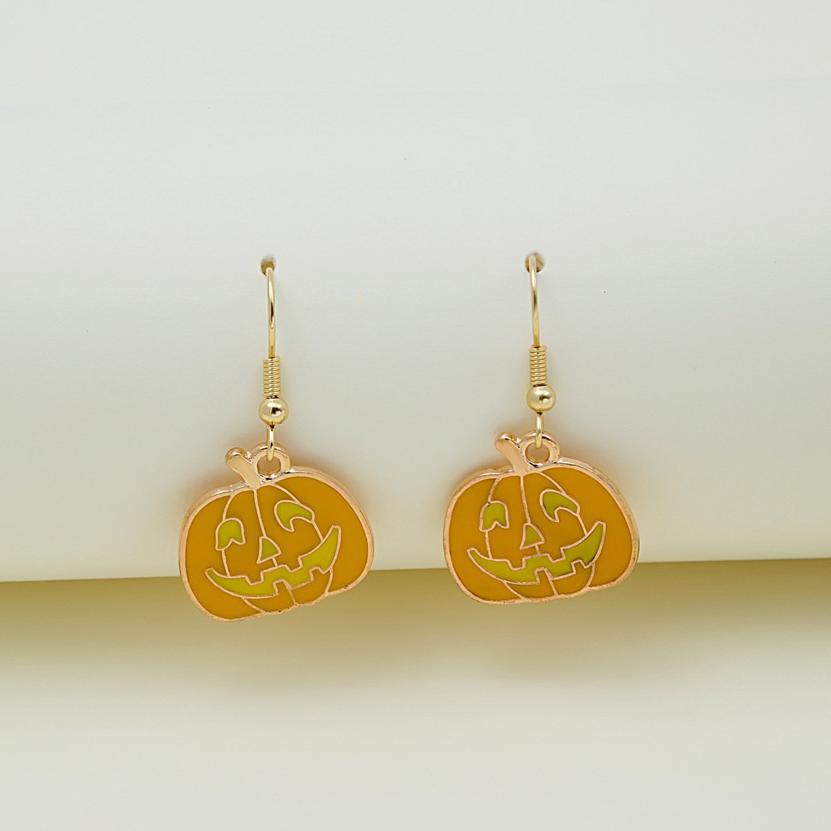 PumpkinChic™ - Die süßesten Halloween-Ohrringe für den perfekten gruseligen Look!