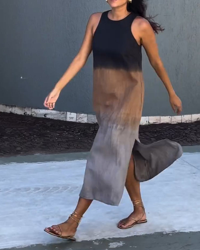 Ärmelloses Kleid mit Seitenschlitz