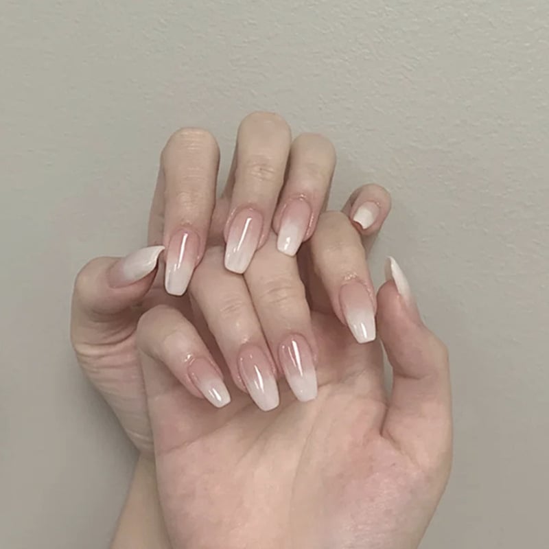 NailGlamour™ - Die perfekte Lösung für stilvolle, tragbare Kunstnägel.