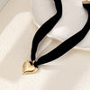 Nina | Elegante Sexy Liebesherz-Kette mit Schwarzem Flanellband Choker