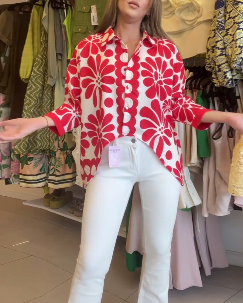 Bluse mit Blumen und Aufschlägen