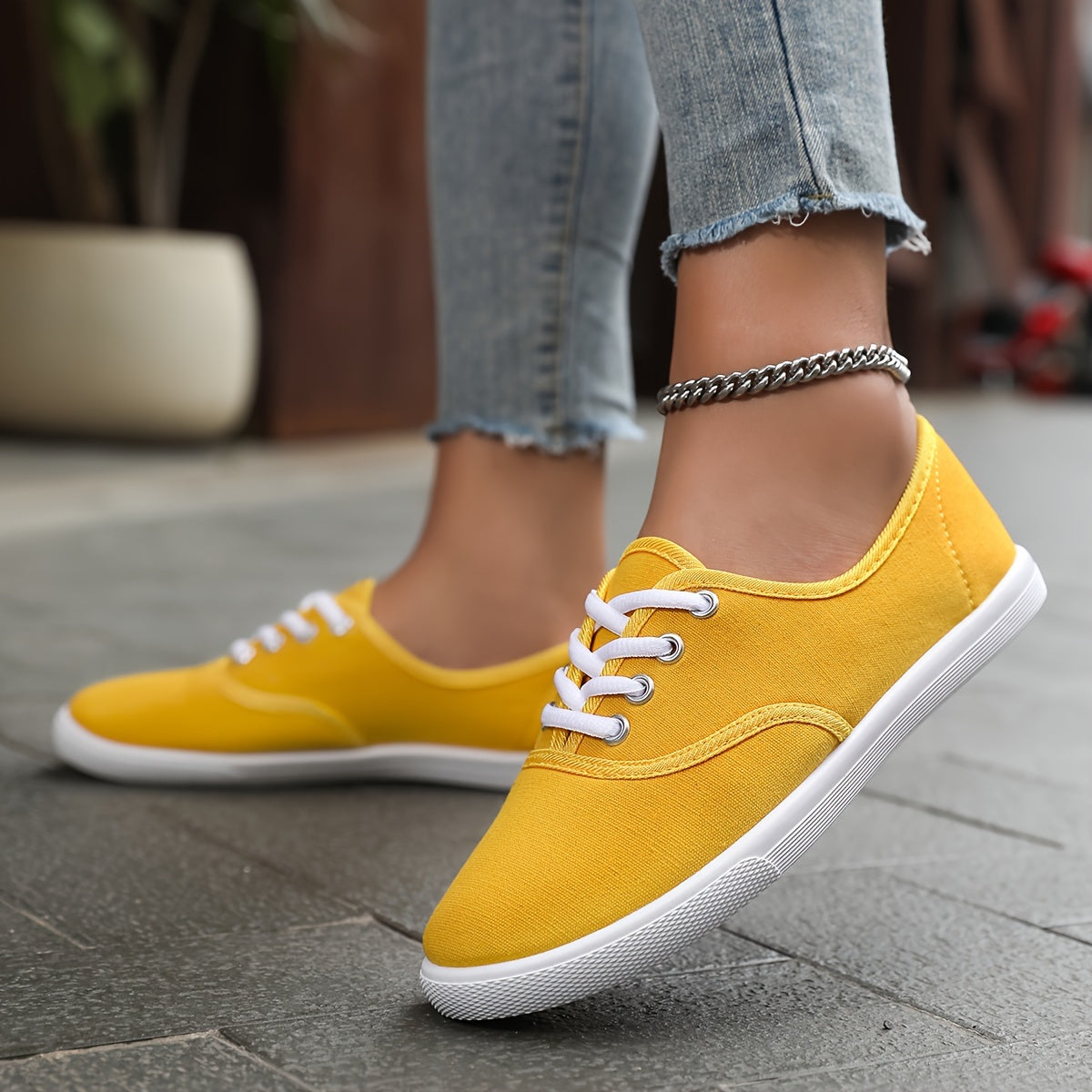 Lotte | Bequeme niedrige Canvas-Schnürschuhe