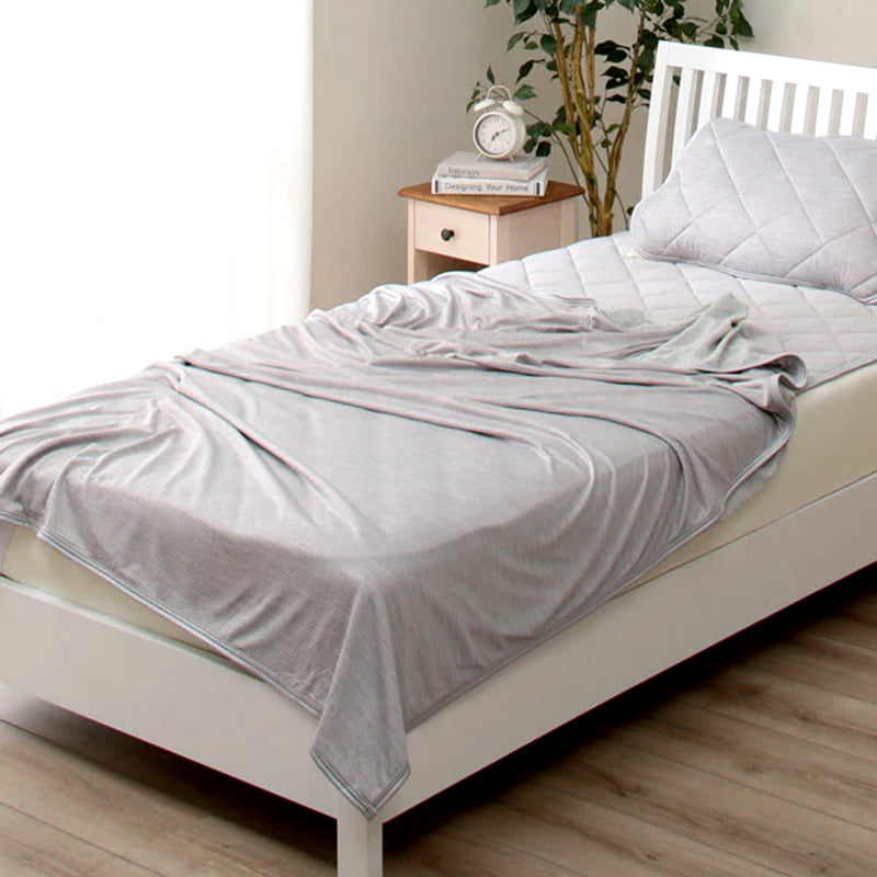 ChillWeave™ – Die ultra-kühlende Decke für schweißfreie Sommernächte.