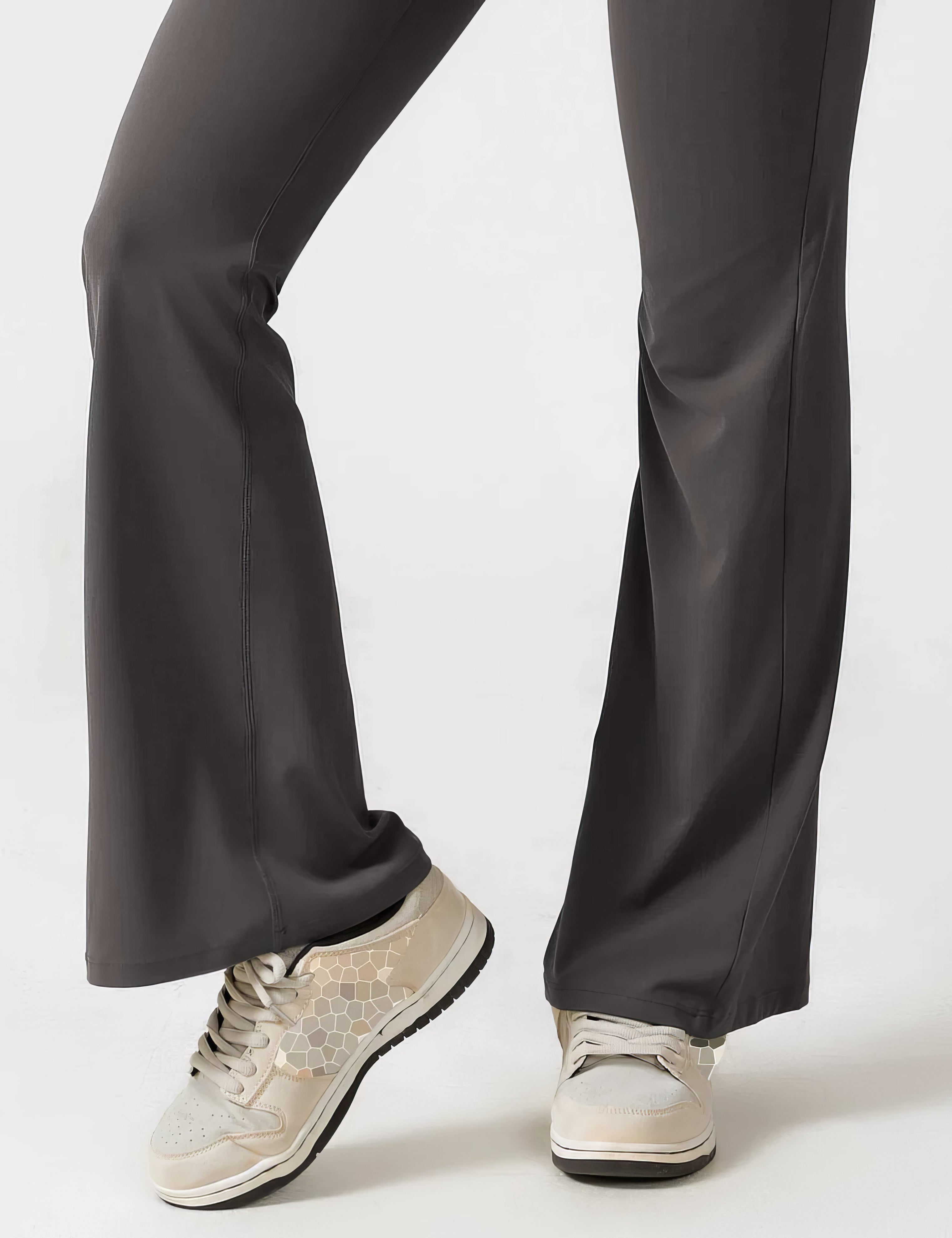 LyannaJumpsuit™ - Das Must-have für jede aktive Frau!