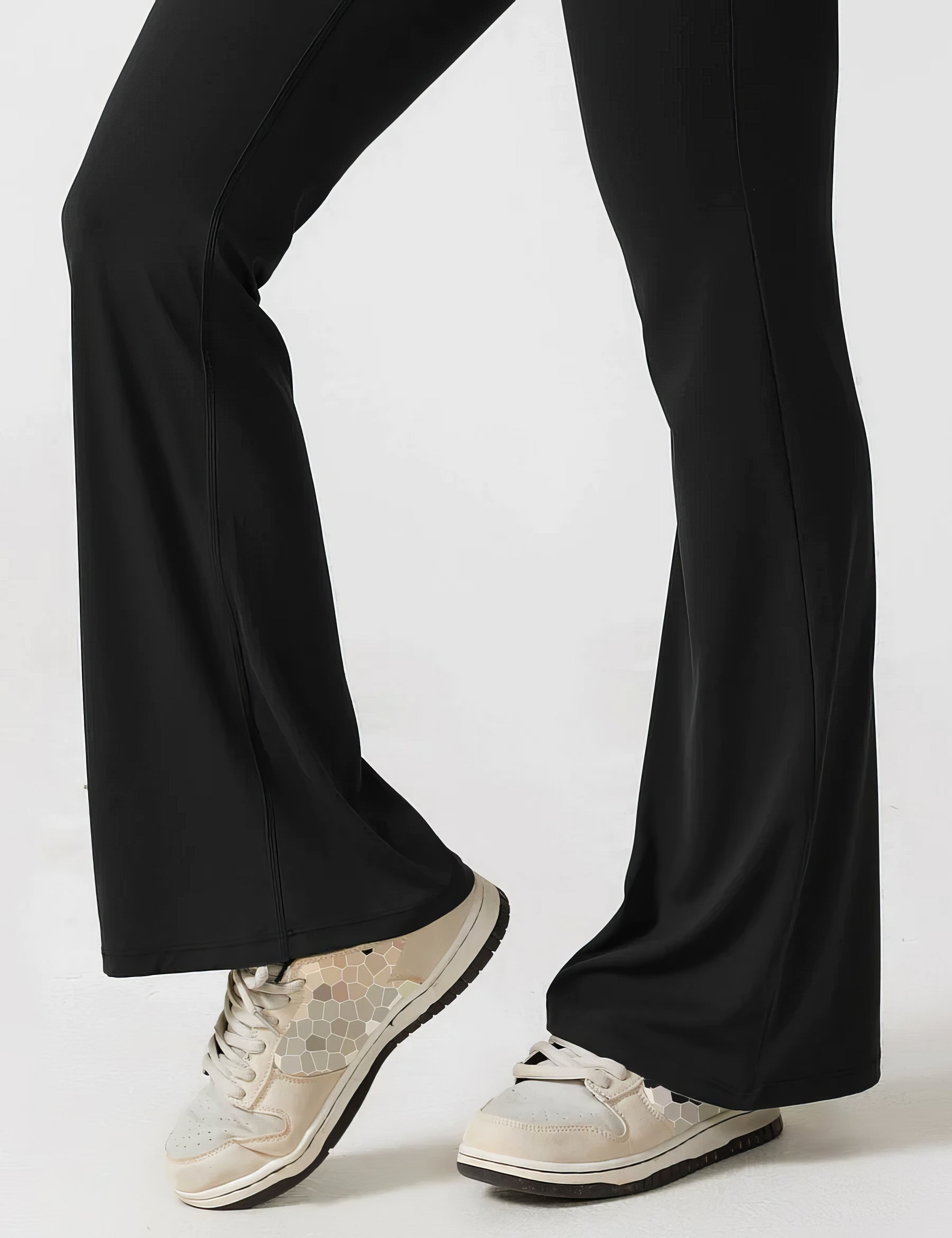 LyannaJumpsuit™ - Das Must-have für jede aktive Frau!