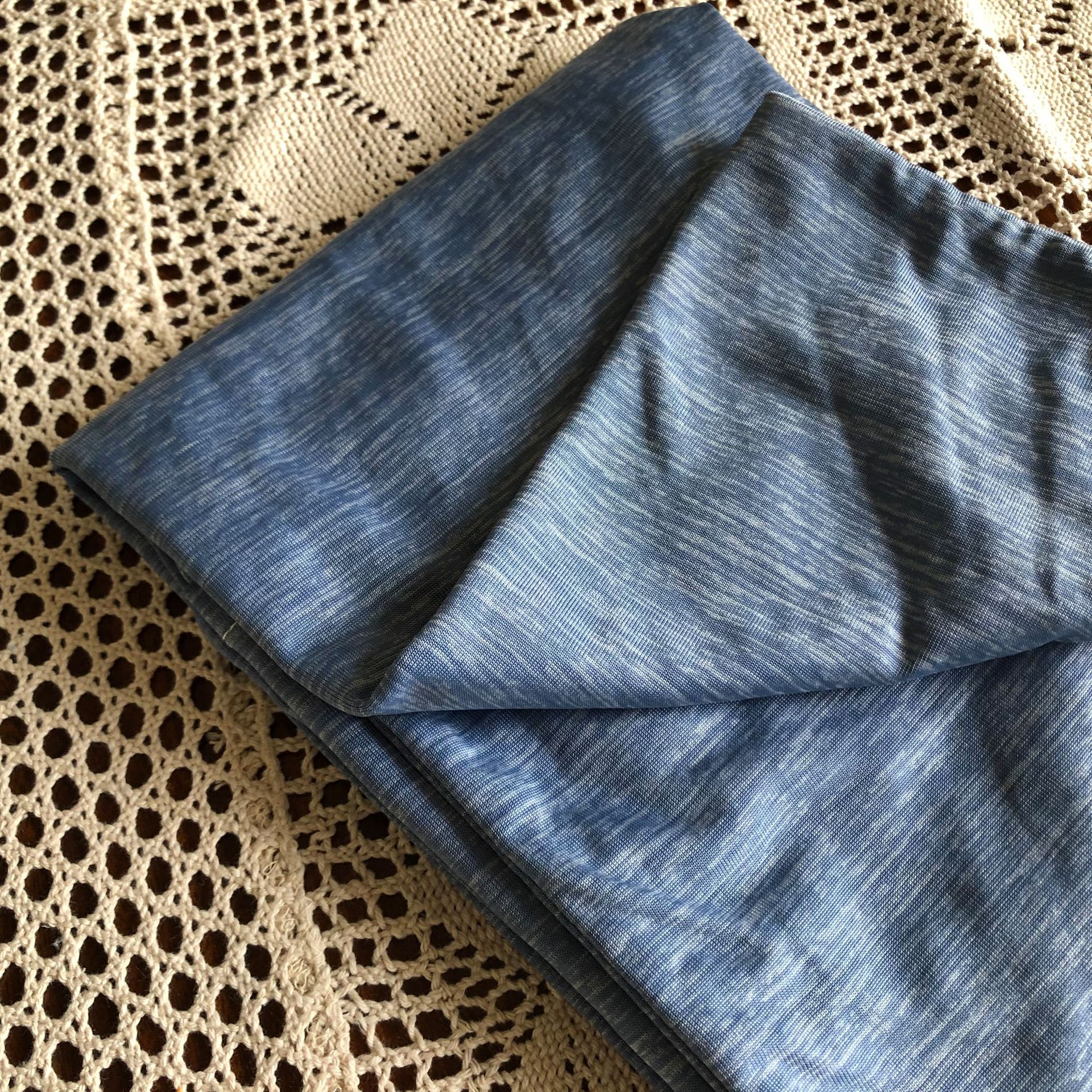 ChillWeave™ – Die ultra-kühlende Decke für schweißfreie Sommernächte.
