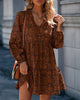 Kleid mit Polka Dots und V-Ausschnitt
