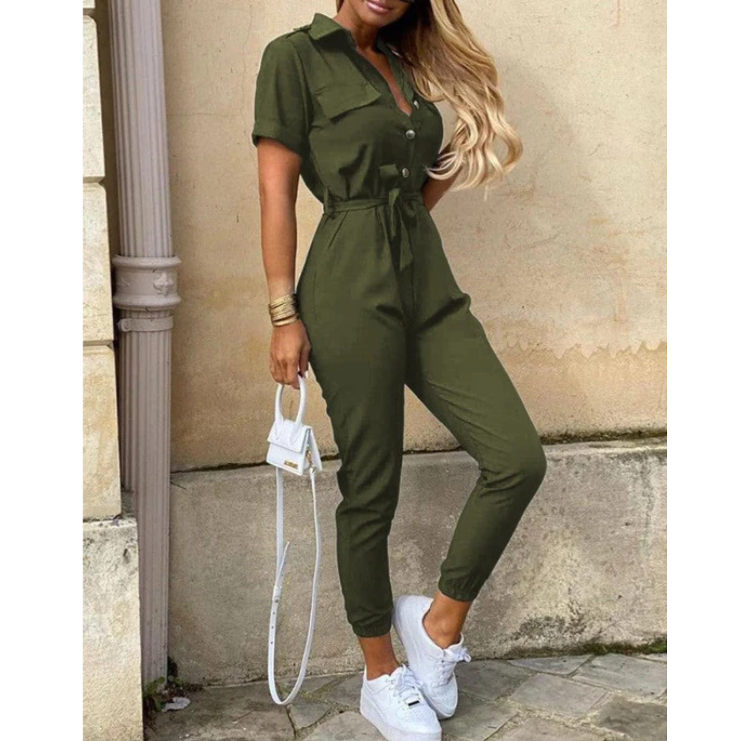 Elin | Jumpsuit mit Gürtel und kurzen Ärmeln