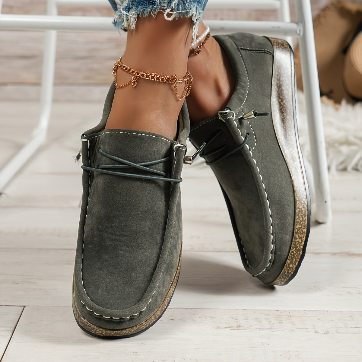 Saar | Schlichte und lässige niedrige Damenturnschuhe