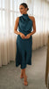 Eleganz™ - Das elegante ärmellose Cocktailkleid mit hohem Halsausschnitt und elastischer Taille für Hochzeitsgäste.