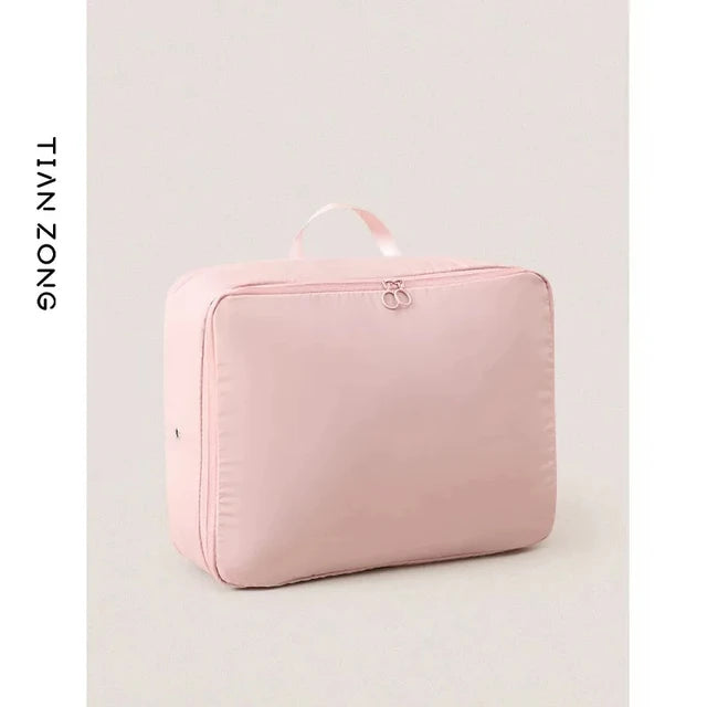 TravelTidy™ - Die tragbare Reisetasche mit großer Kapazität.