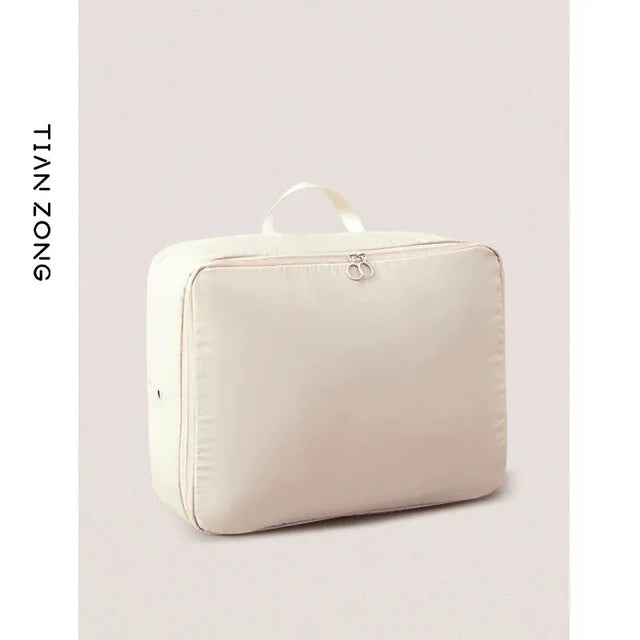 TravelTidy™ - Die tragbare Reisetasche mit großer Kapazität.