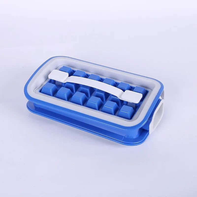 FrostBuddy™ - Die 2-in-1 tragbare Eiswürfelform und Trinkflasche!