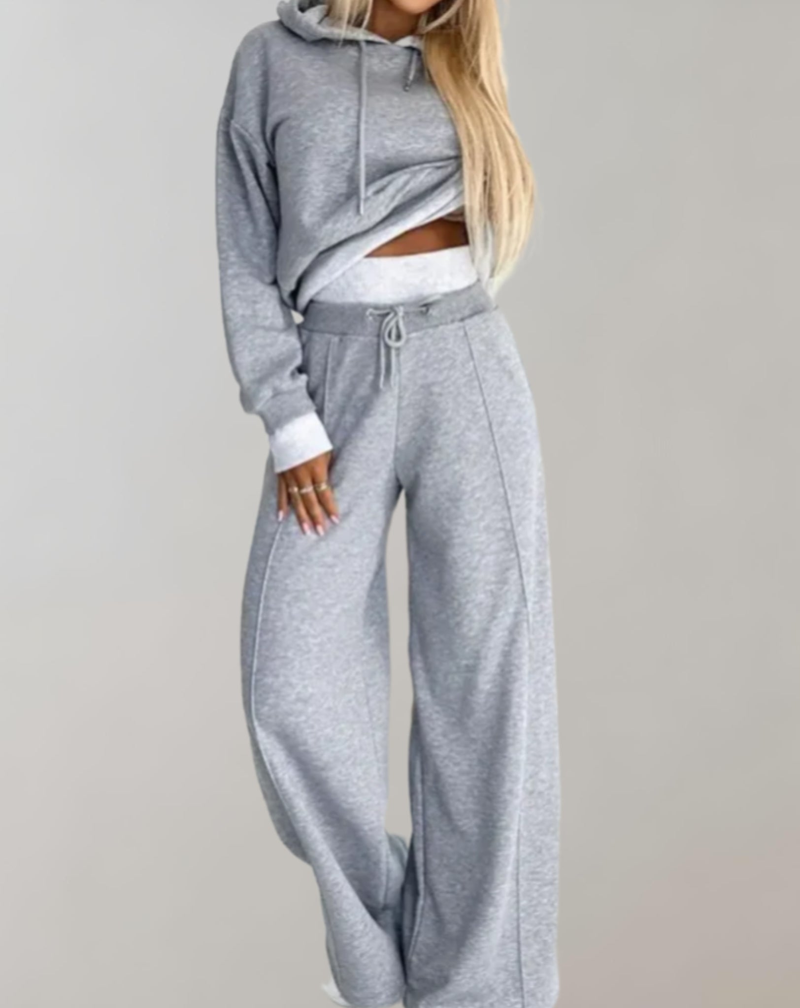 Nina | 2-teiliges Set: Pullover mit Kapuze und Hose mit weitem Bein