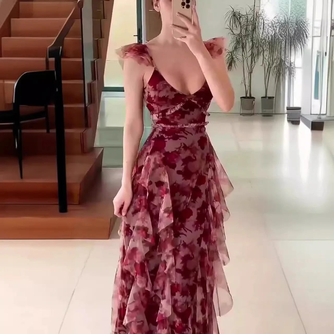 BloomViva™ – Die elegante Blumenrüschen-Kleid für stilvolle Auftritte.