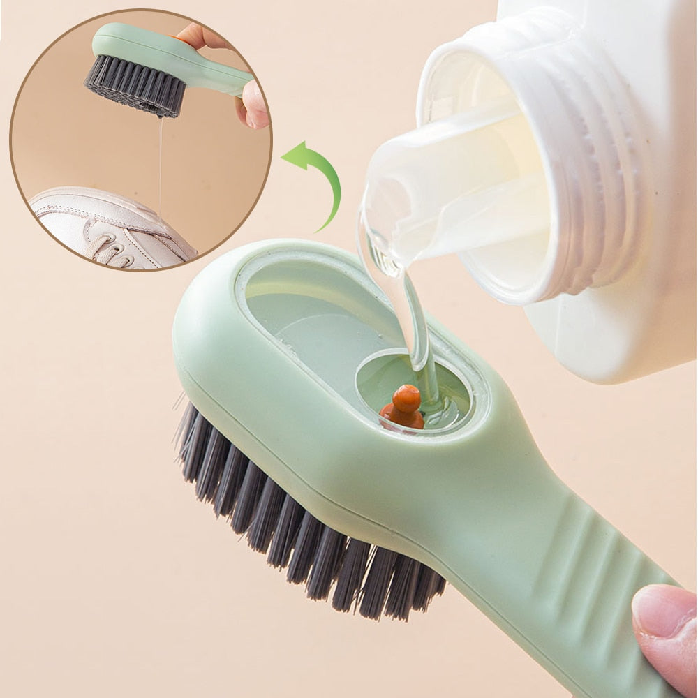 CleanSweep™ - fegt Schmutz und Flecken mühelos weg!