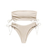 AquaChic™ - Der stilvolle, trägerlose Bikini für den ultimativen Strandlook.