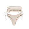 AquaChic™ - Der stilvolle, trägerlose Bikini für den ultimativen Strandlook.