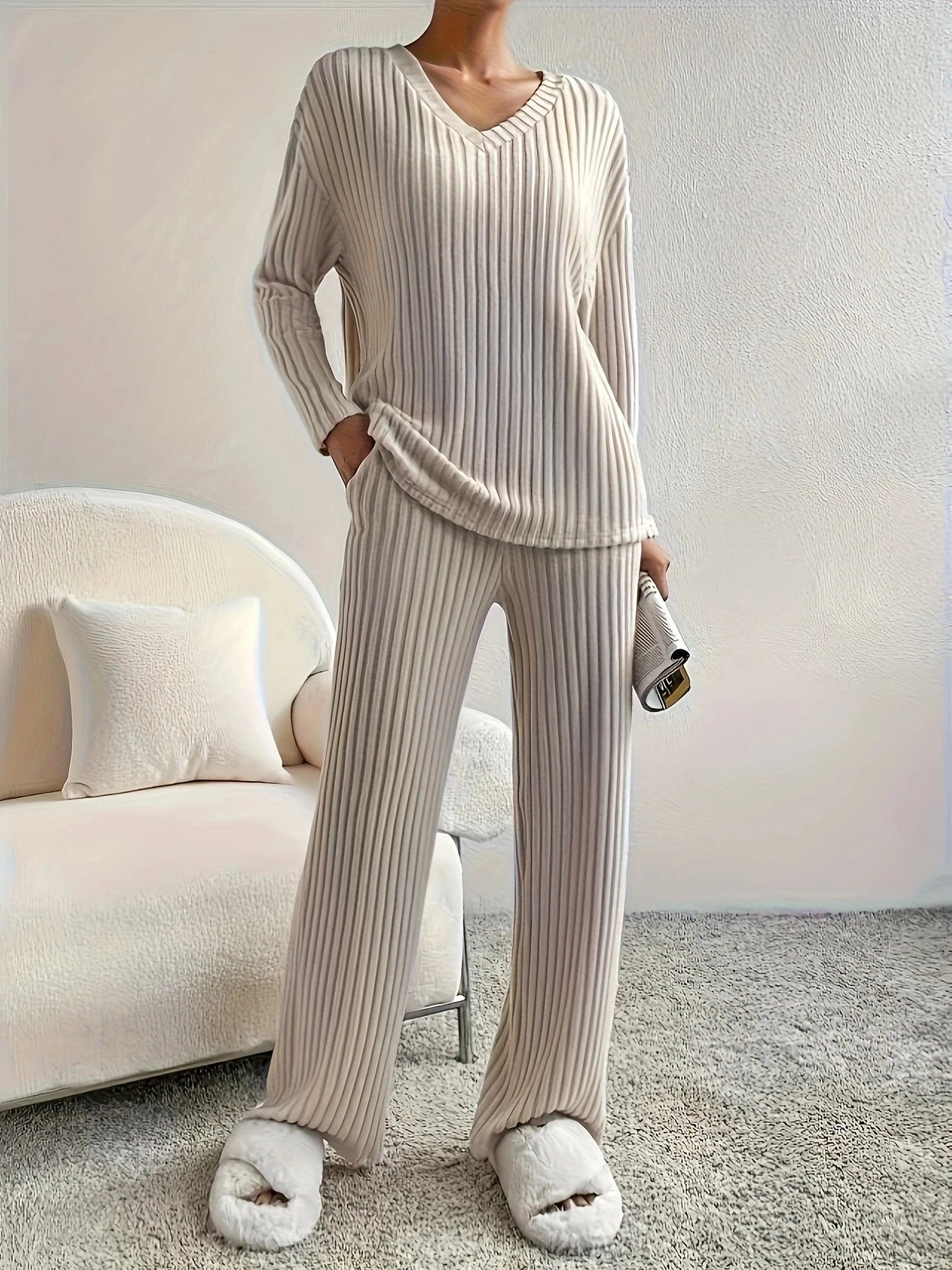 HerbstChic™ - Lässiges Strick-Set mit V-Ausschnitt und Streifenmuster für Herbst/Winter.