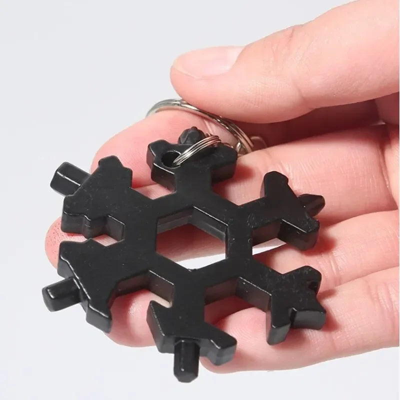 FrostTool™ – Das 18-in-1 Multitool für unterwegs.