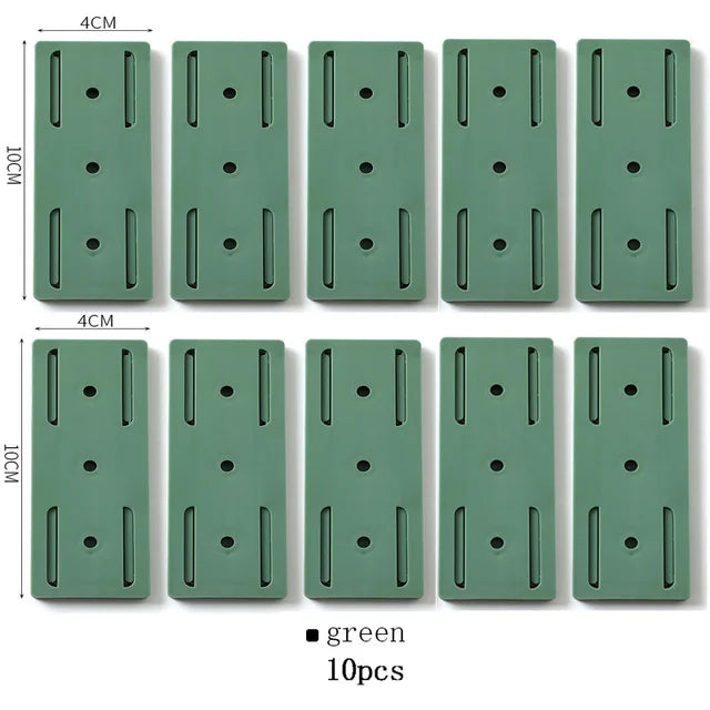 FixPatch™ - Der selbstklebende Wandhalter für Steckdosenleisten.