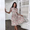 Helles Sommerkleid mit Blumendruck