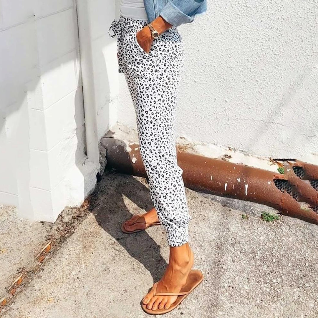Xandra - Damen-Hose mit Leopardenmuster