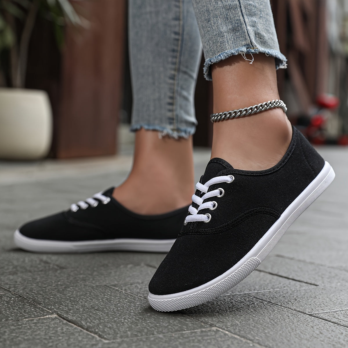 Lotte | Bequeme niedrige Canvas-Schnürschuhe