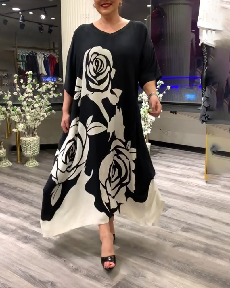 Lässiges, locker sitzendes Kleid mit Rosenprint