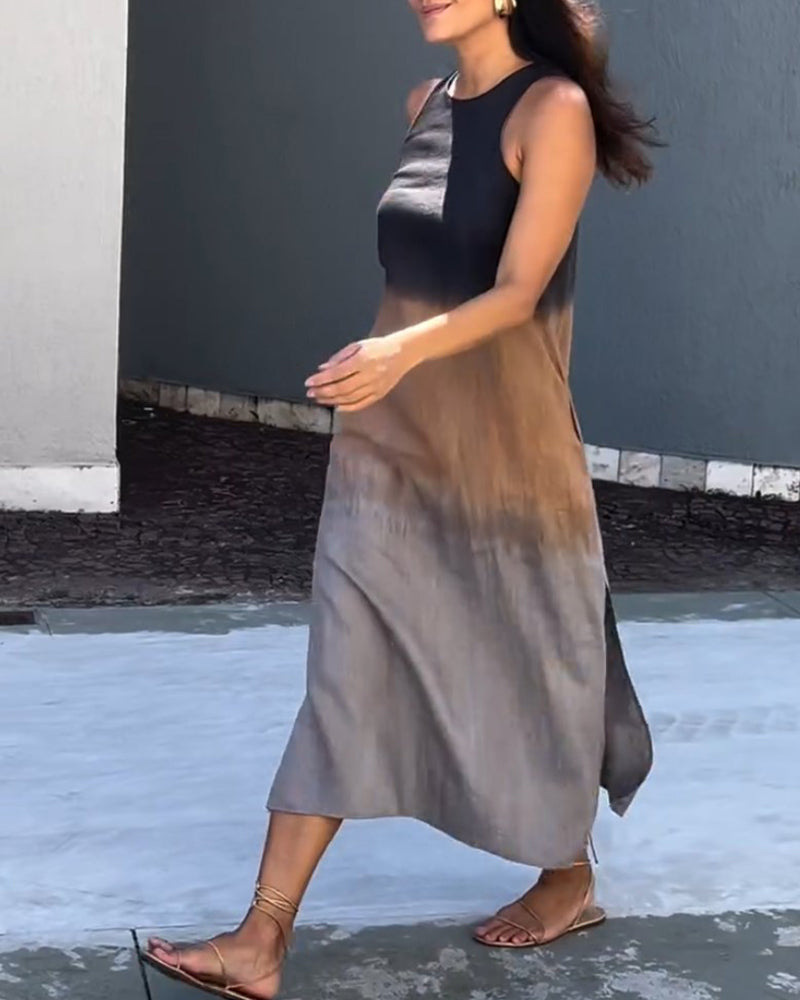 Ärmelloses Kleid mit Seitenschlitz