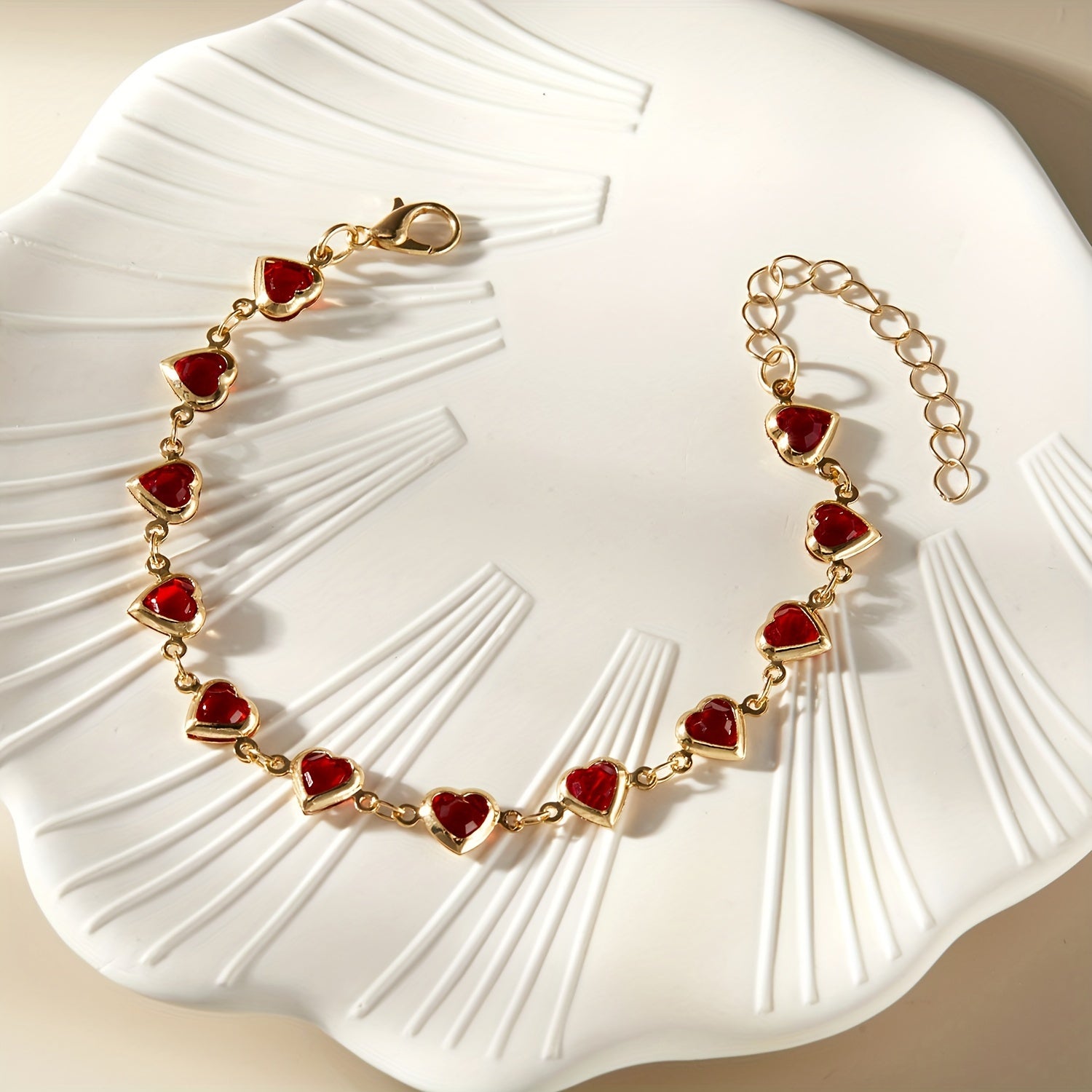 Sophie | Elegantes Rotes Herz-Charm-Armband