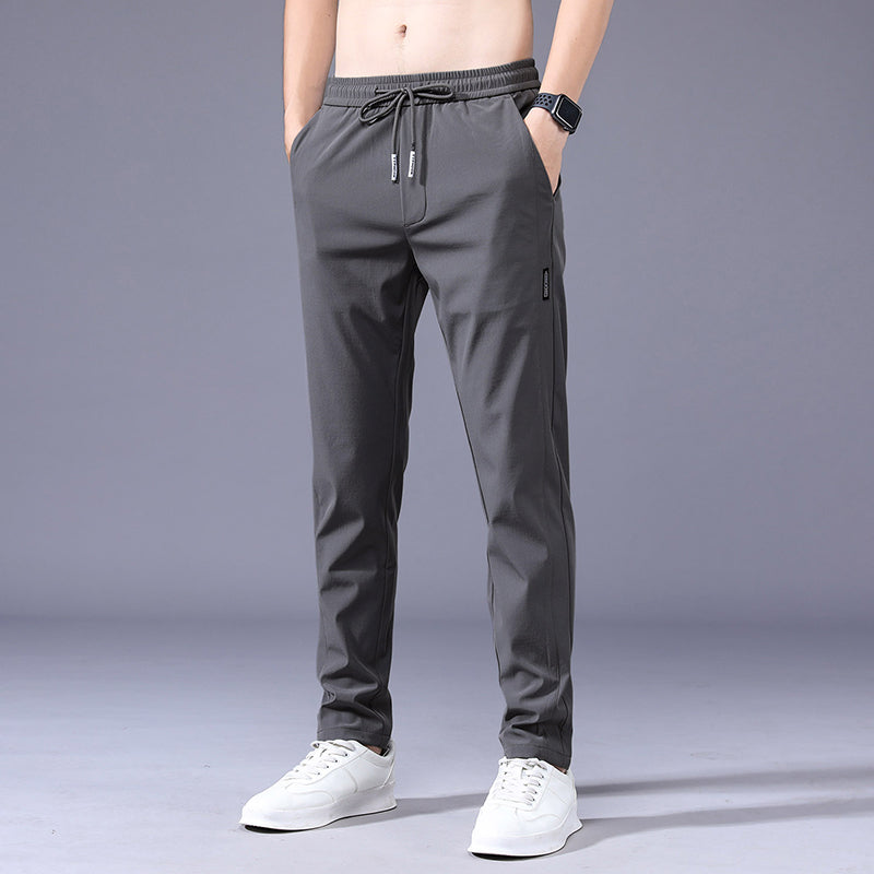 Lars | Dünne Elastische Herren-Jogginghose in Einfarbigem Design