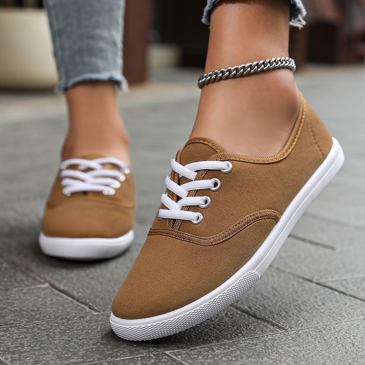 Lotte | Bequeme niedrige Canvas-Schnürschuhe