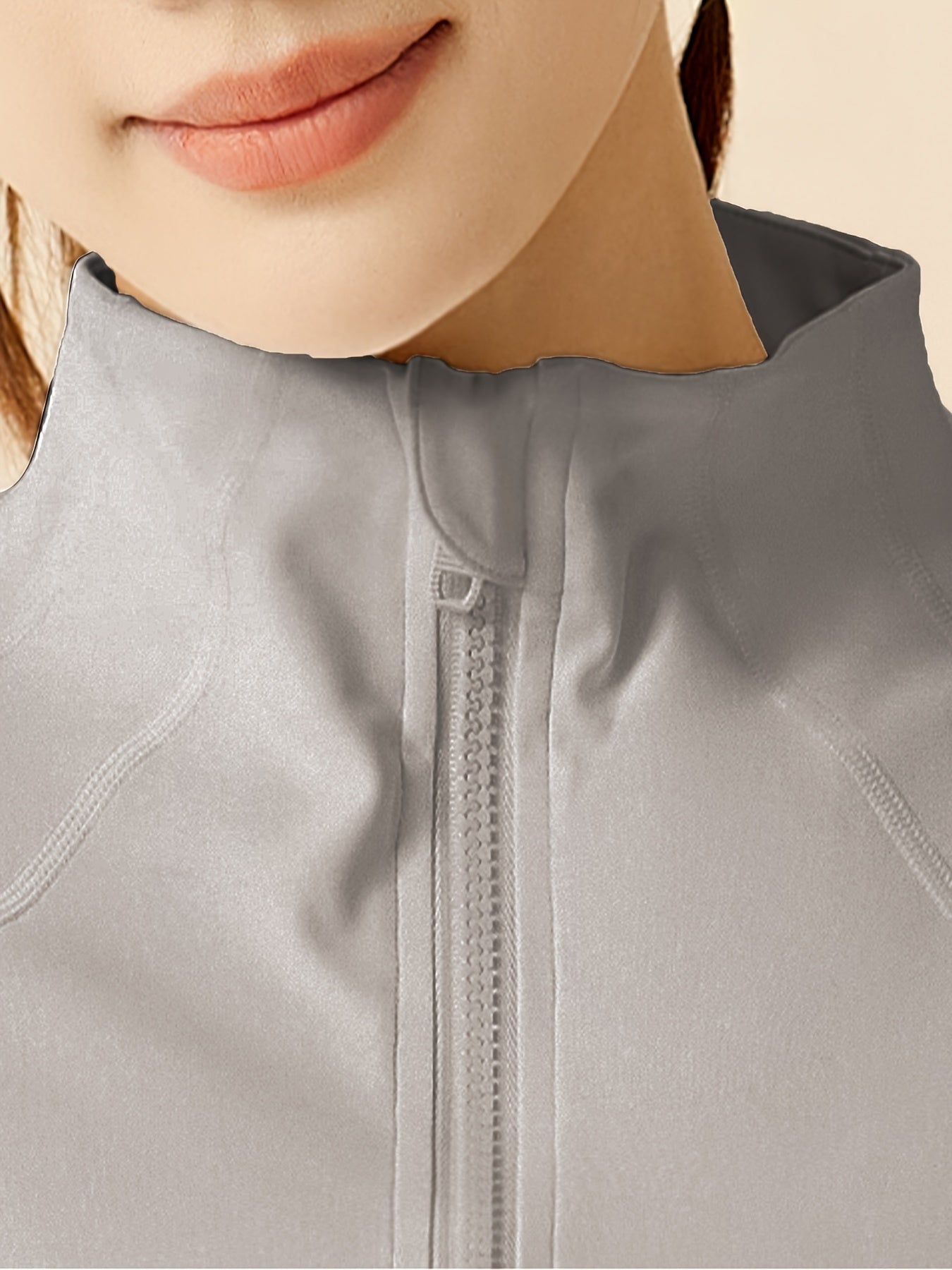 Eva | Gekürzte Sportjacke mit atmungsaktivem Material und Stehkragen