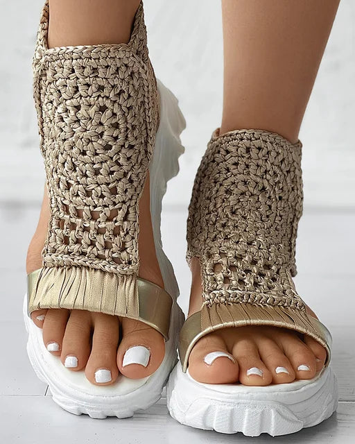 ComfyKnit™ - Stylische gestrickte Sandalen für den ultimativen Sommerkomfort.