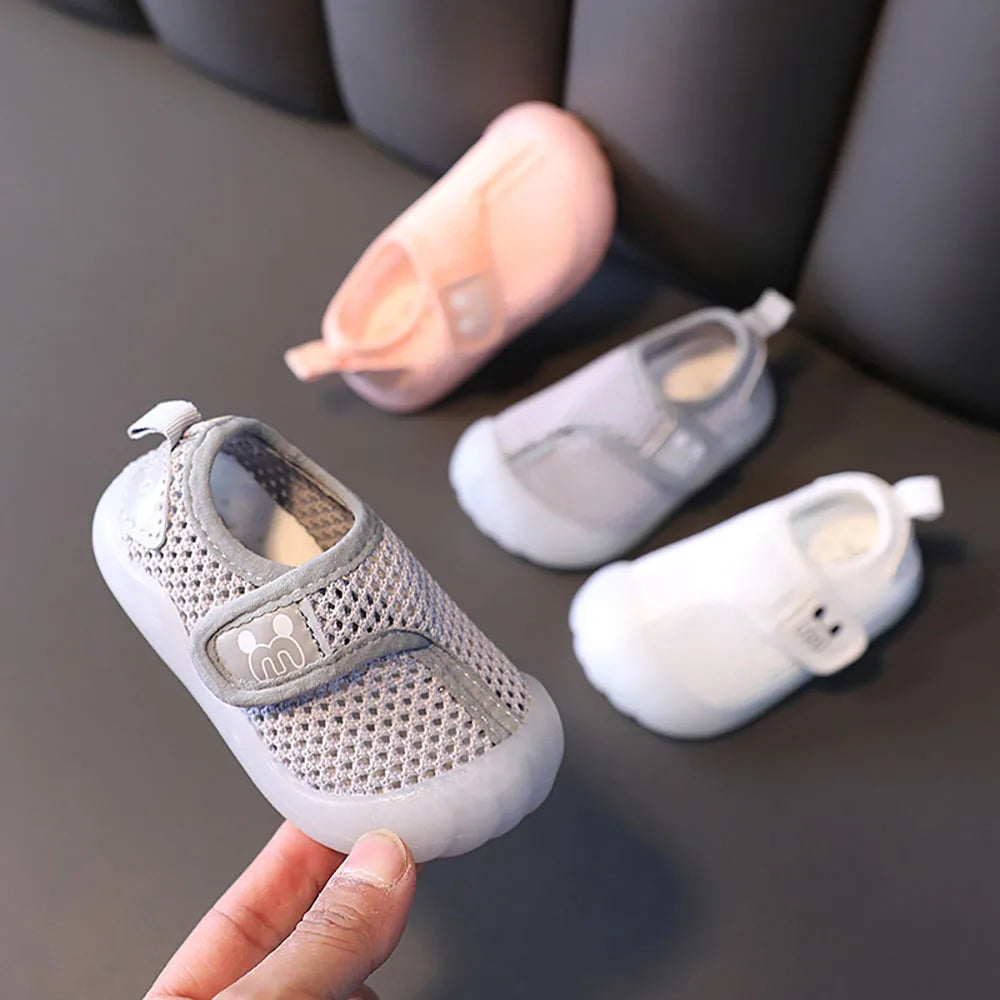 TinyComforts™ - Perfekte Kinderschuhe für atmungsaktiven Komfort!