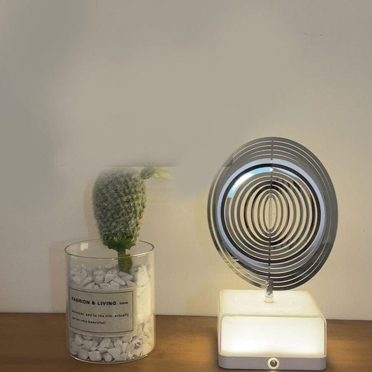 SpinNova™ Futuristisches Design trifft auf brillante Beleuchtung!