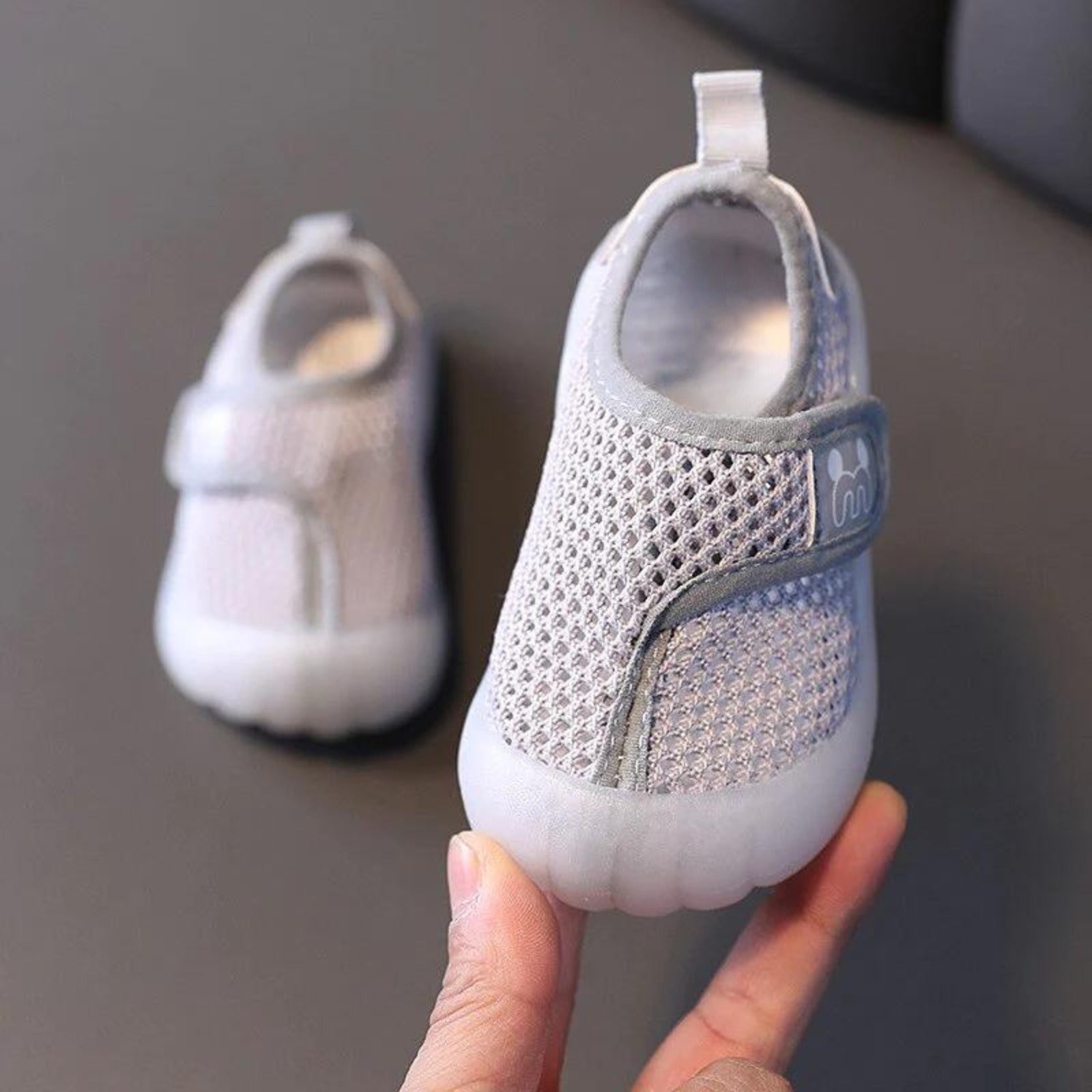 CloudSteps™ - Rutschfeste, ergonomische Kleinkind Barfußschuhe!