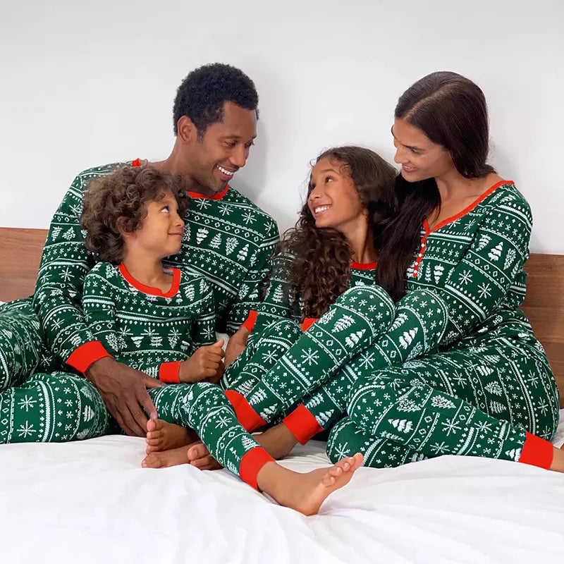 Jolly™ Festliches Familien-Pyjama-Set