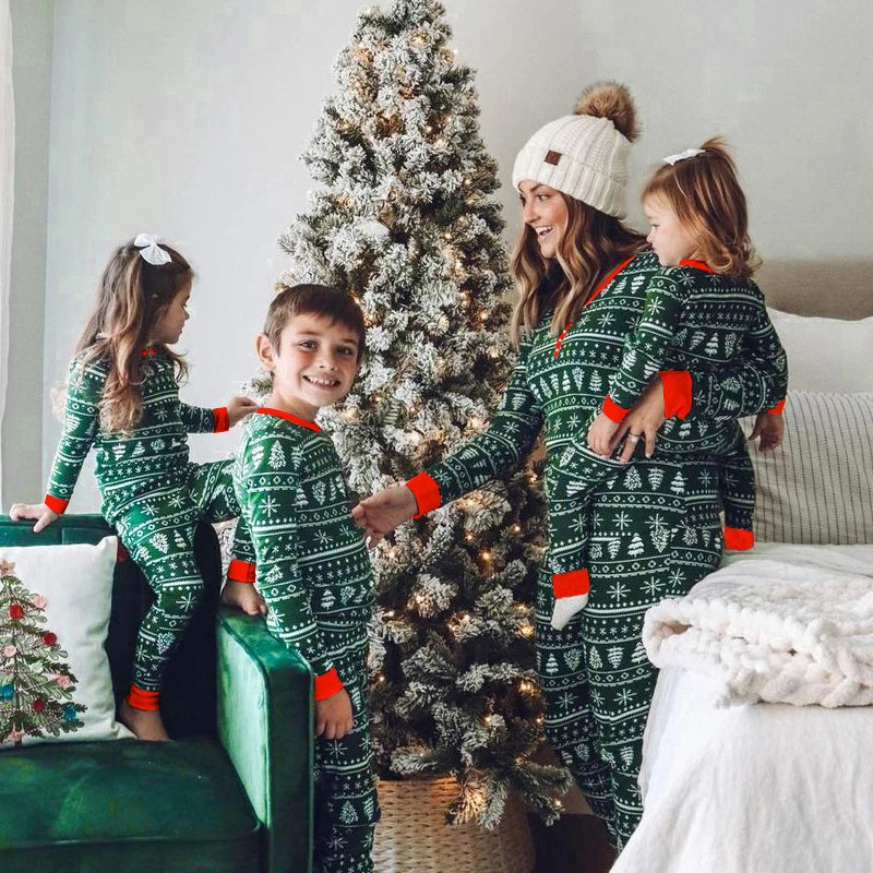 Jolly™ Festliches Familien-Pyjama-Set